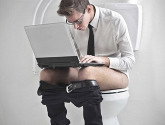 What issues need to be considered when optimizing website rankings?