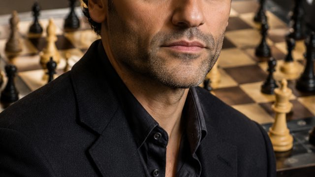 Oscar Isaac's 'In The Hand of Dante': A Critical Look at Its Reception | fc derby, free casino no de